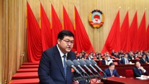 1月22日,政協(xié)甘肅省十三屆二次會(huì)議第二次全體會(huì)議在蘭州舉行,甘肅省工商聯(lián)副主席、農(nóng)工黨省委會(huì)生態(tài)環(huán)境專(zhuān)委會(huì)主任、大禹節(jié)水集團(tuán)董事長(zhǎng)王浩宇作為8名委員之一受邀作大會(huì)發(fā)言。